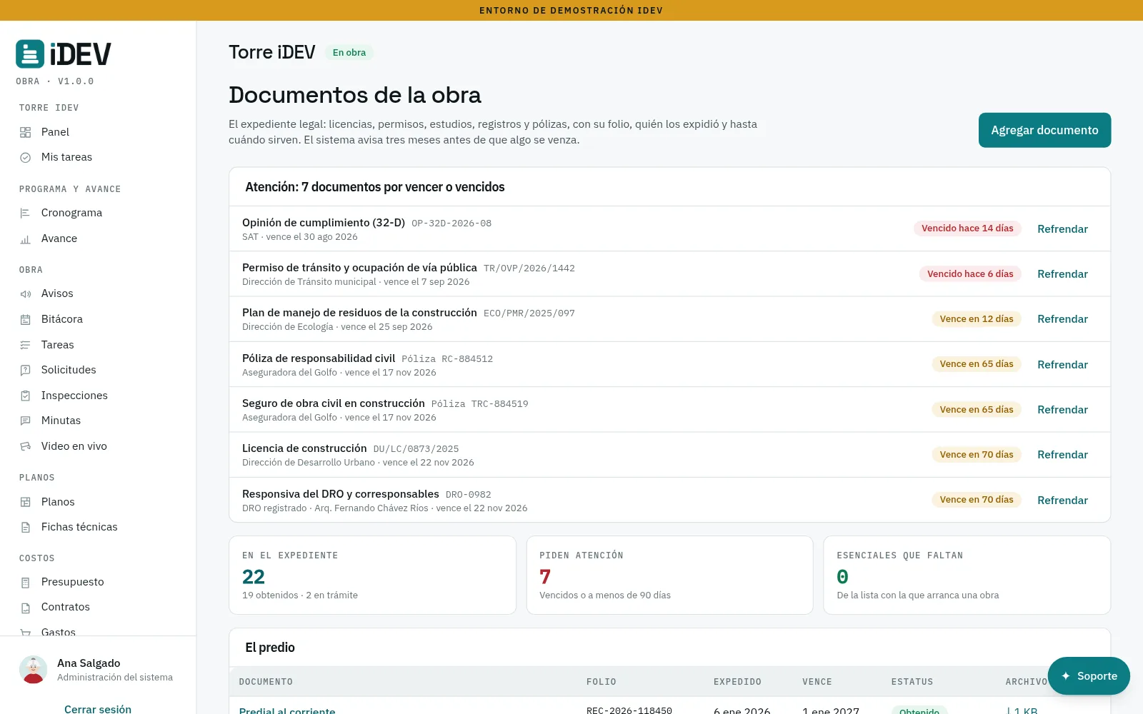 El expediente de la obra: arriba los documentos por vencer o vencidos, y abajo cada licencia y permiso con su folio, su vigencia y el escaneado